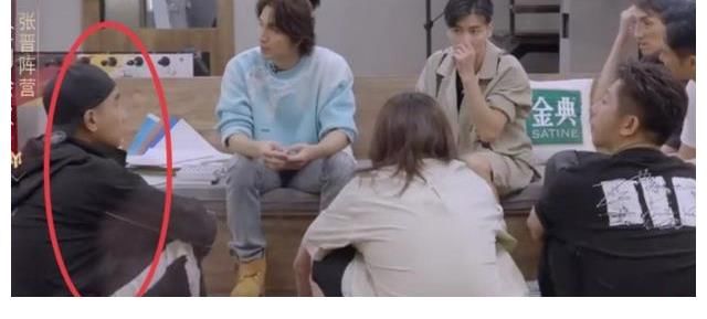 《披荆斩棘的哥哥》陈小春遗憾落选队长,就连镜头都少了