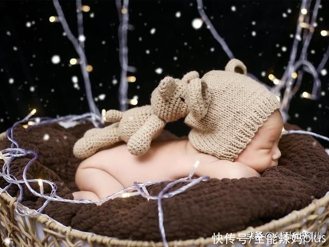 孩子|小宝宝能吃西瓜吗？医生：小于这个年龄要忌口，影响身体健康