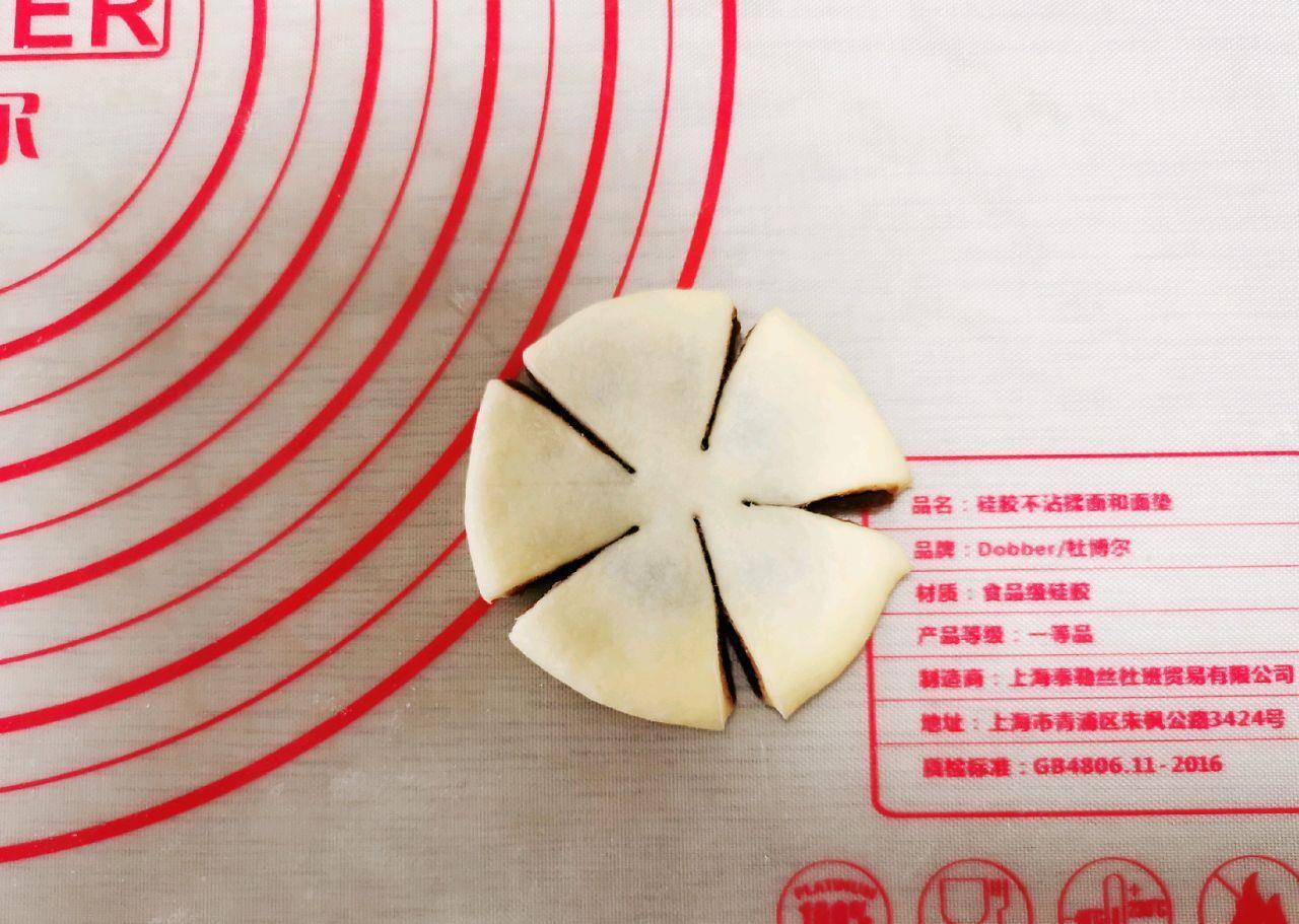 花朵|在家做花朵小面包，造型可口，美味营养