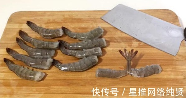 鸡汁|蒜蓉粉丝开背虾的家常做法,好看又好吃,小朋友吃得津津有味