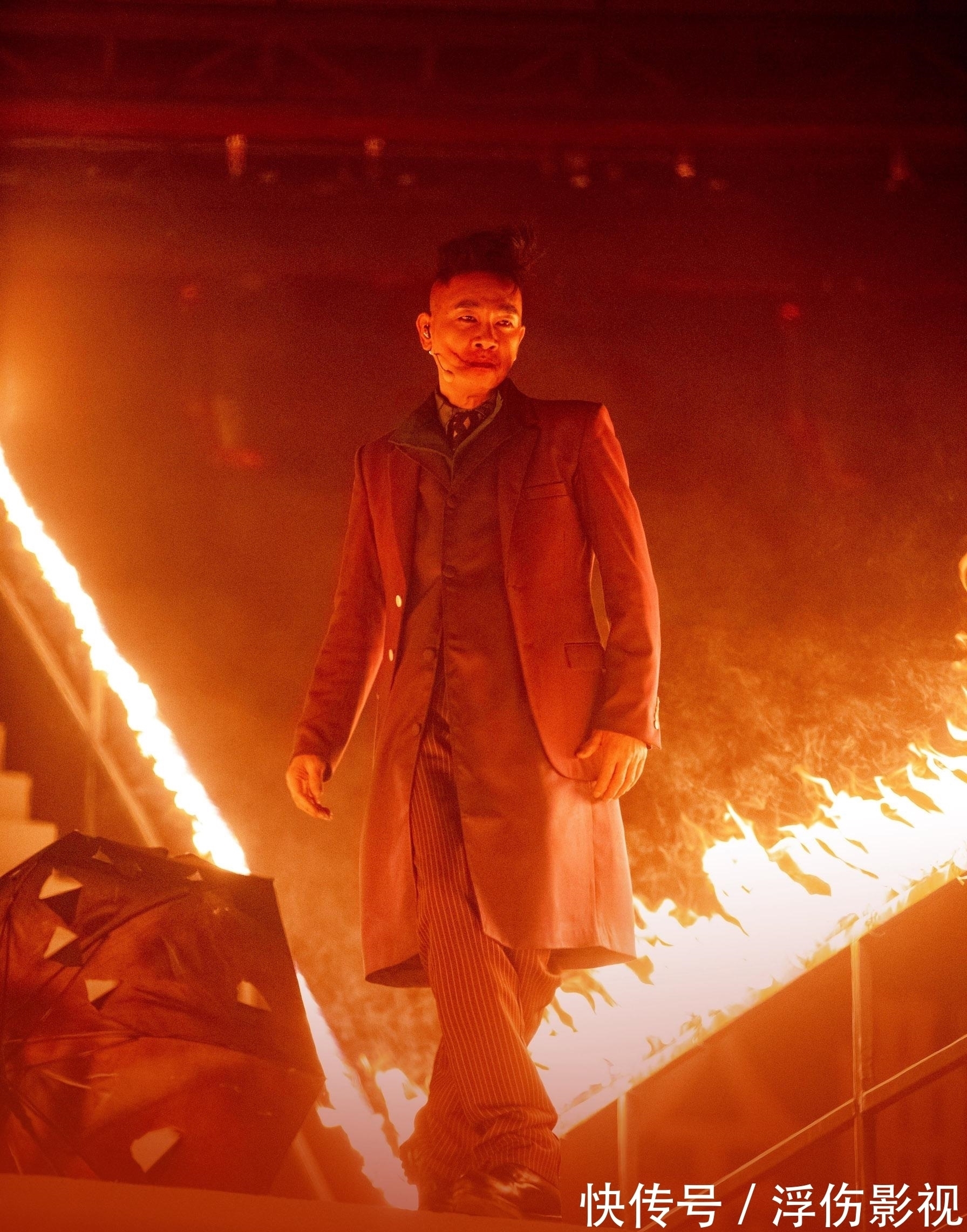 《披荆斩棘的哥哥》陈小春化身小丑高能开唱 尹正再唱《一剪梅》重现袁华名场面