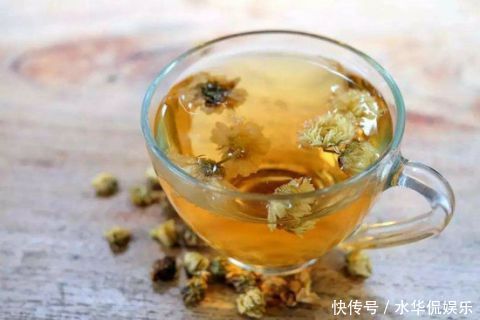 女性喝这些花茶好处多菊花蜂蜜茶生津止渴养肝明目 快资讯