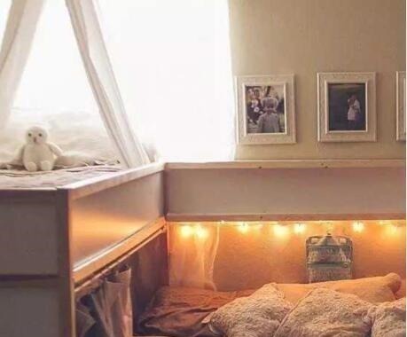 苏明玉|单身小姐姐为方便，在20㎡小房处处“挖坑”，随手一掀就是惊喜！