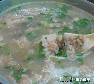 家里面|这种饭别再喂给宝宝吃了,对宝宝肠胃伤害很大,很多老人都喜欢喂