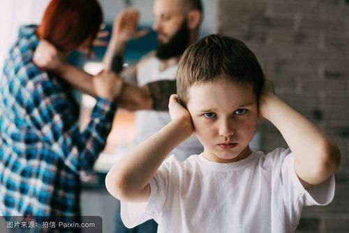 离婚|6岁女儿经常喊肚子疼,家长带她去医院,医生叹气你们离婚吧