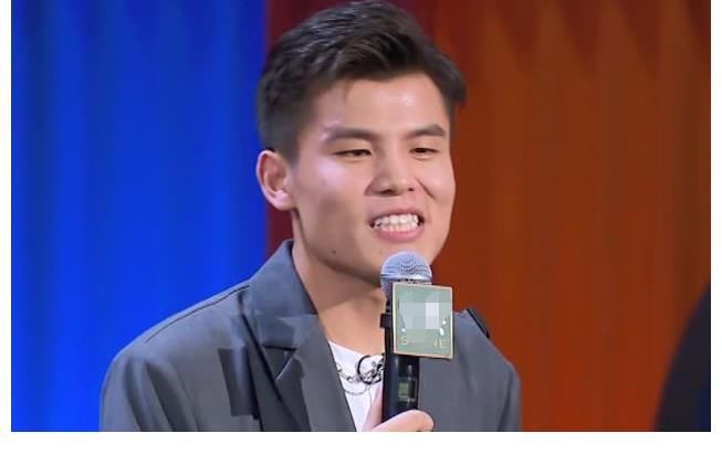 謝娜|《脫口秀4》總決賽，謝娜被嘲“沒文化”，網(wǎng)友：她根本聽不懂