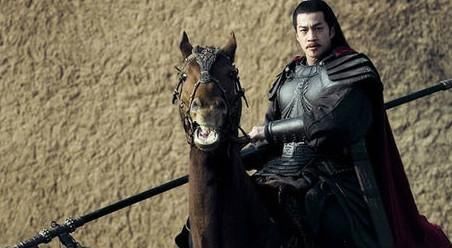 幼稚|吕布失败的性格分析：儿女情长，心不够狠；骄傲自满还有点幼稚