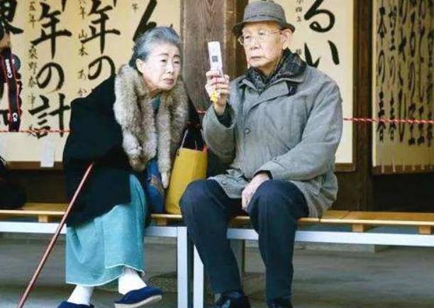 男性|日本137岁最长寿女人,长寿秘诀很奇特,或许与男性分不开