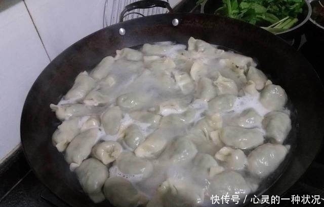包饺子|用它包饺子比肉馅好吃百倍，它被称为神仙草，常吃提神醒脑