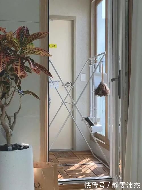 原木色|他家极简又温馨，怎么做到的？堪比电影场景，引无数人羡慕