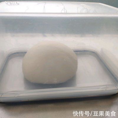 牛奶面包|早上不知道吃什么,一碗黑米牛奶面包全搞定