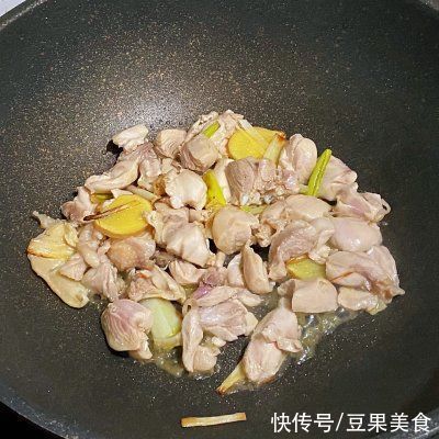 神器|丰富餐桌味｜下饭神器—咖喱鸡腿炖土豆