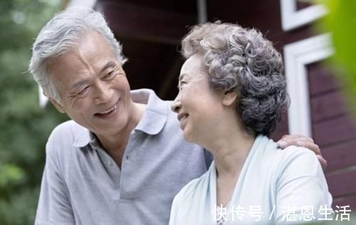 皱纹|男性开始衰老时，身体多半会出现3个“丑态”，你是否留意到了