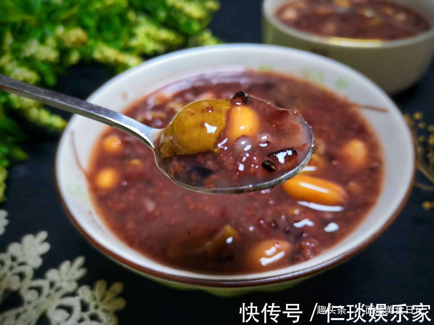 板栗黑米粥|这碗粥,女人喝了益气补血,孩子喝了强筋健骨,营养不比八宝粥差
