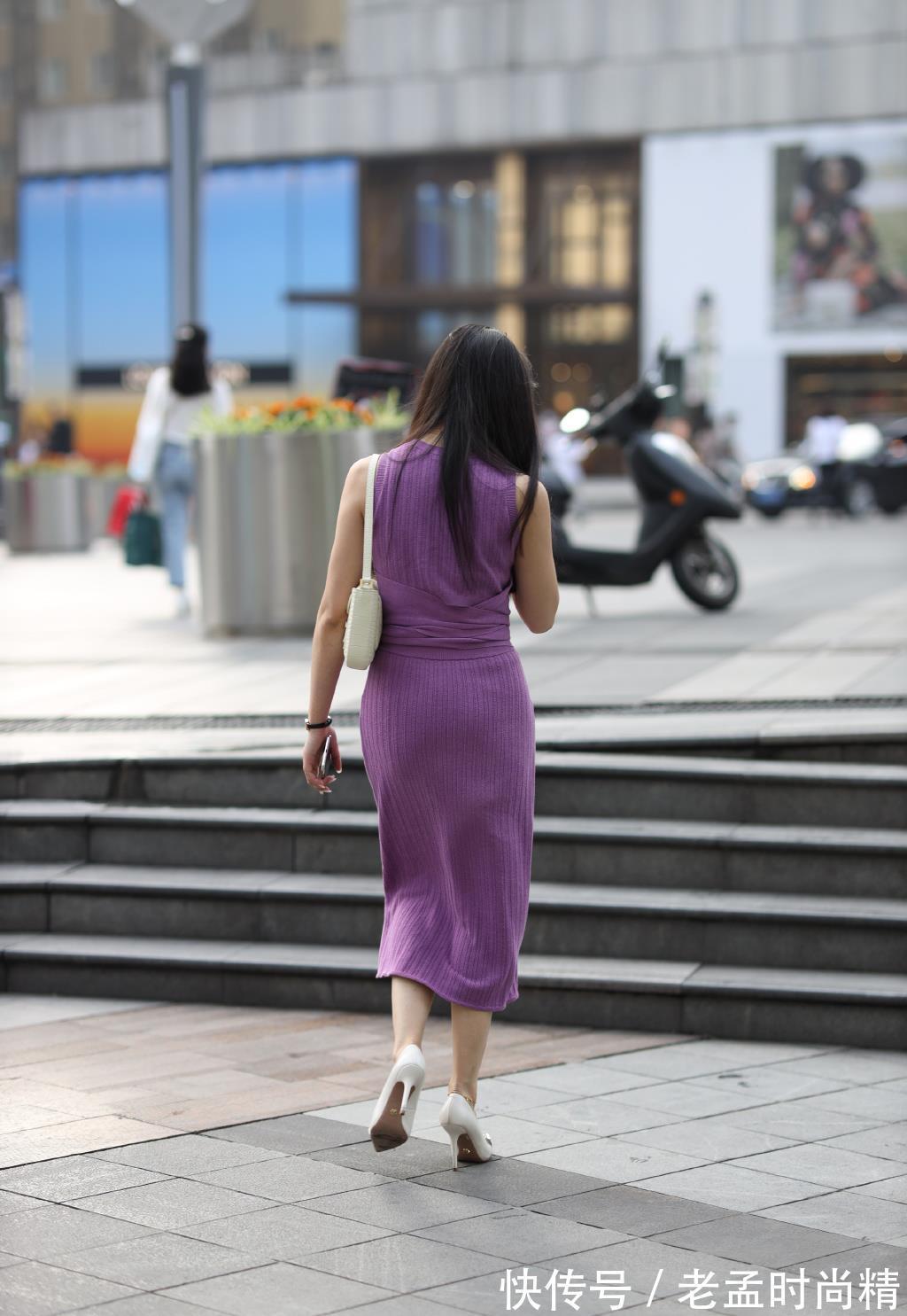 螺纹|浅紫色棉麻针织长裙,穿出夏季清凉优雅的美,修身显瘦落落大方