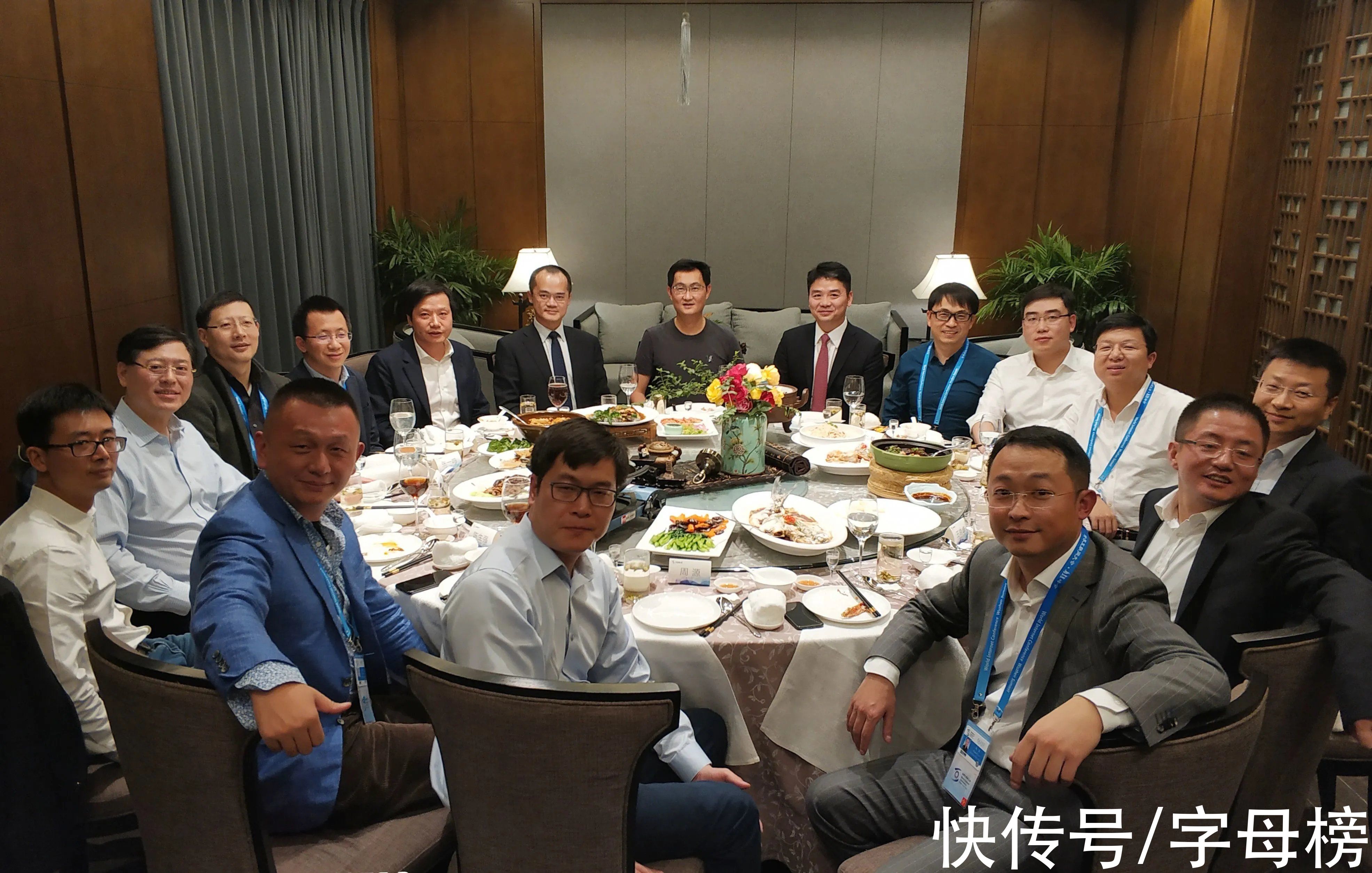 阿里|减持京东，腾讯开始3Q之后的又一次大转舵