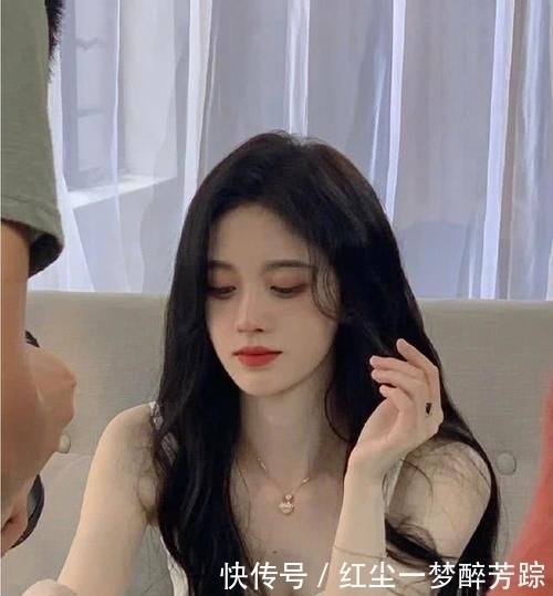 素颜也好看的女生都有这几个特征,有两个就算,你有几个