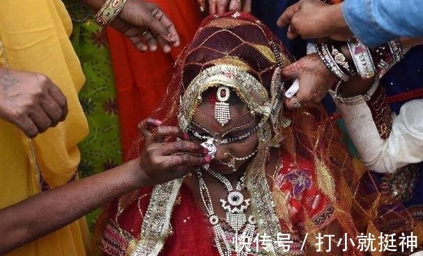 首饰 印度富商嘲笑中国,女人连黄金都带不起,却被网友疯狂打脸