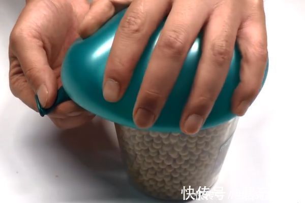 保护套|把气球装水放冰箱里冻一冻,好多人不知道有啥用,学会受用一生!