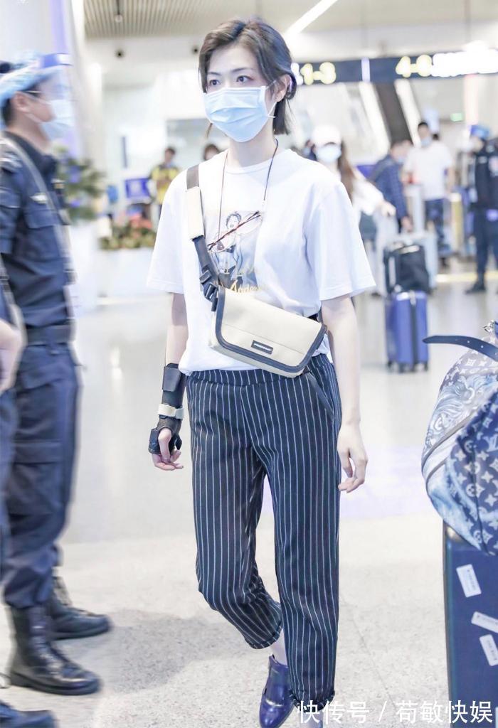 时髦 小白鞋该被“淘汰”了!现在流行穿牛津鞋,时髦高级,这么搭真美