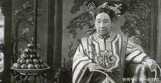 慈禧|慈禧第一次看到灯泡时,对旁边太监说句经典的话!