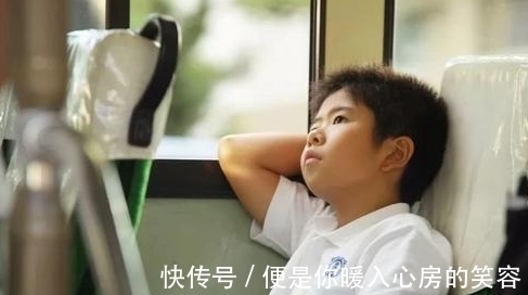 家长|情商低的孩子,往往有这3种表现,家长可别不当回事