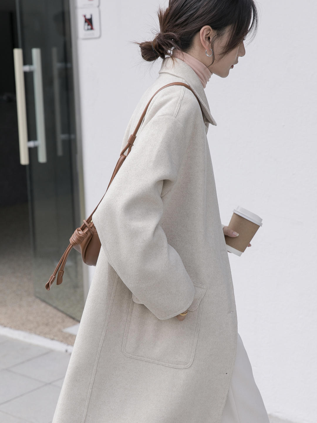 半身裙|职场法式穿搭指南,大u领针织衫+半身裙,穿起来气质又性感