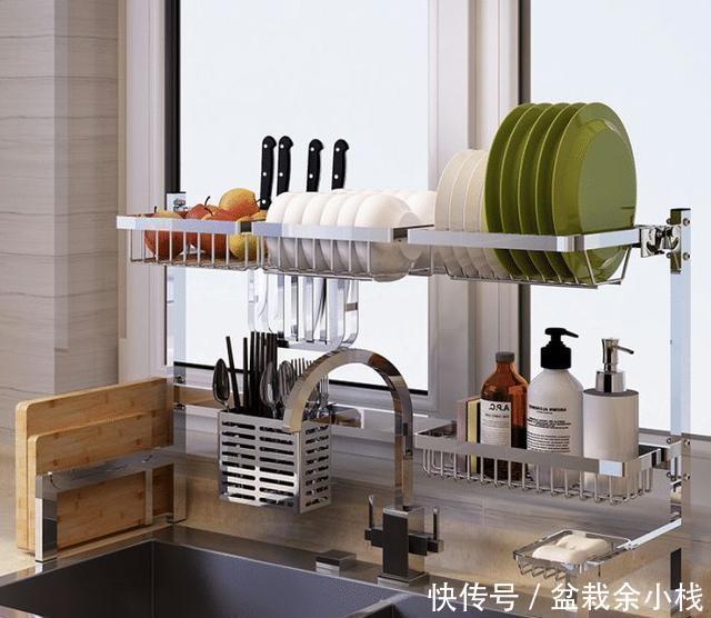 很多主妇都把水槽周边空着,20年老保姆支招,空间瞬间大两倍