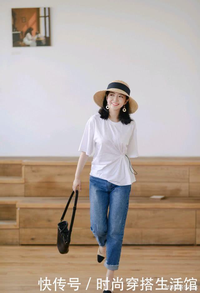 都知道白色毛衣高级,那怎样穿才好看?学三木这样穿,优雅又时髦