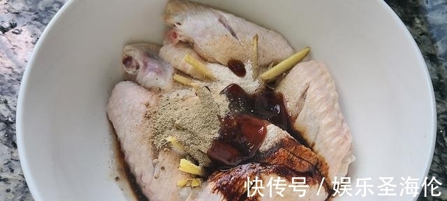 花生油|焗鸡翅，广东人这样做鸡翅很好吃，不用水也能做，太香了