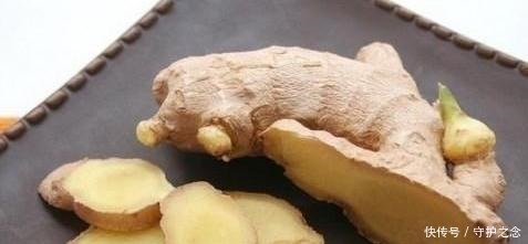 洗头|两天不洗头就油哄哄发痒,往水里扔点“它”5天不洗也柔顺!