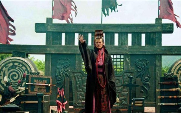 历史|三国连年混战,外族胡人却不敢越雷池半步,你看镇守边关的是谁