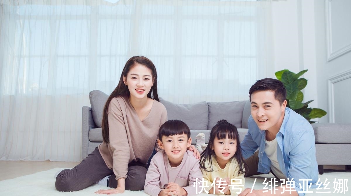 e20|姑娘招上门女婿,坚持生二胎后跟老公姓,老公带着家人回自己家住