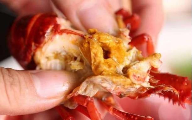 营养价值|虾头里面的黄色物质不能吃?是虾屎还是虾黄,别被蒙在鼓里了