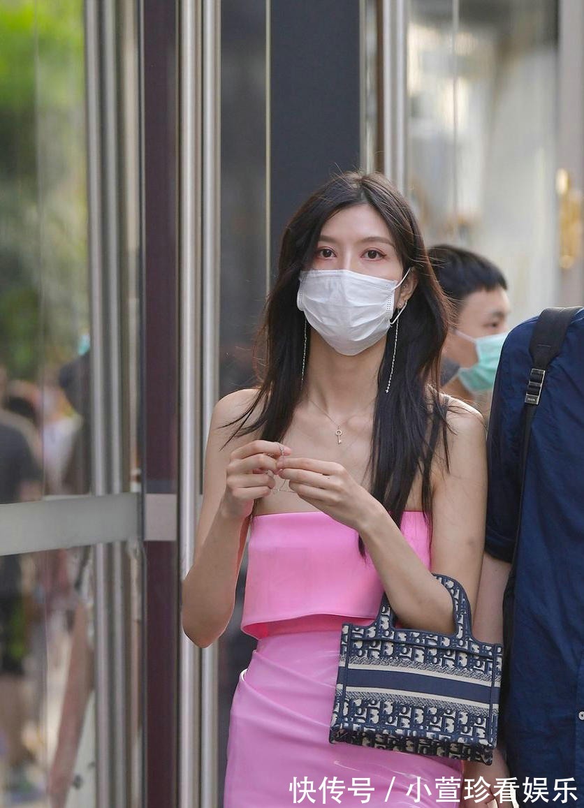 印花|印花背带阔腿裤,清爽靓丽又休闲穿着轻盈洒脱