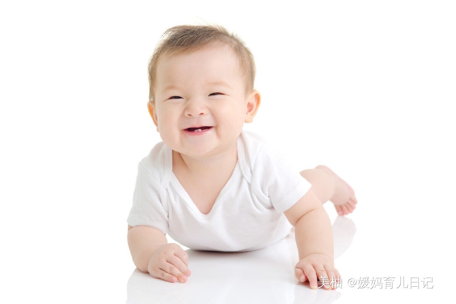 宝宝3个月还不会抬头，竖抱时脖子立不稳，再不引导有点麻烦