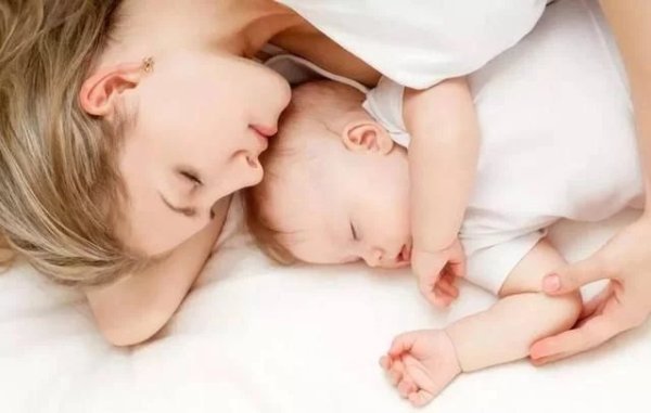 家长|孩子这4个动作睡觉,未来会“绝缘”高个子,家长要及时引导