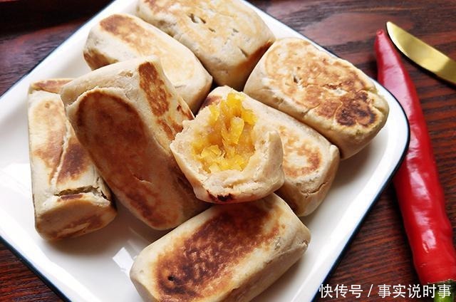 春天最该吃的小点心，不用烤箱直接烙，又酥又甜，我家隔三差五做
