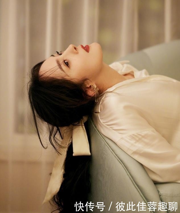 脸型 别再披头散发了!这4款“发型”才够美够撩人,总有一款适合你