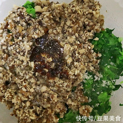 发酵|黑麦香菇青菜包子??一次发酵省时省力，照样松软