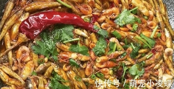 食材|这食材吃大不如吃小,多买些洗净整个放锅中一炖,鲜香入味还补钙