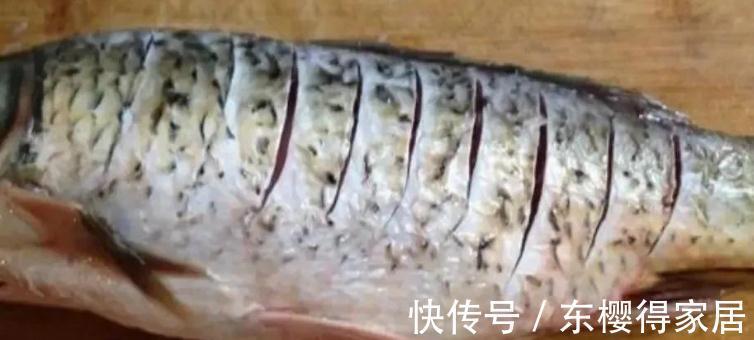 鲫鱼|这个菜,73岁的外公隔三岔五吃一回,满面红光,肠胃越来越好了