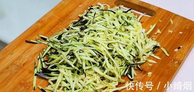 绵软|比肉馅还香的饺子，茄子当馅，不油腻口感更绵软