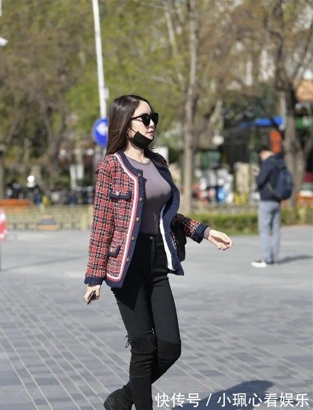 裤腰 一种穿法多面使用,演变出三种不同搭配,“塞裤腰”时髦又显高!