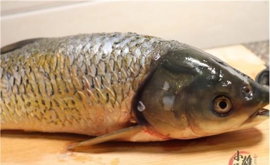 才发现，原来草鱼去刺这么简单，2分钟学会，鱼刺去除快速又干净