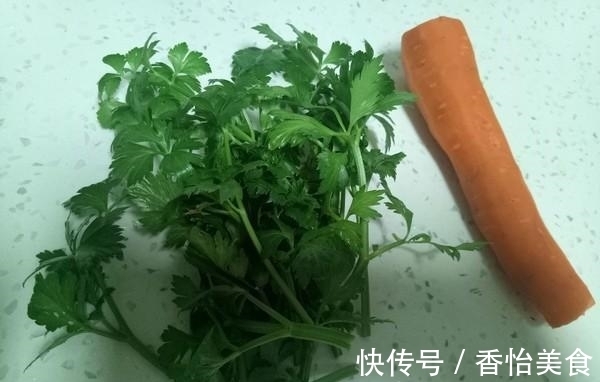 胡萝卜|胡萝卜别总炖煮烧,试试这个做法,挑食的“熊孩子”吃得很开心