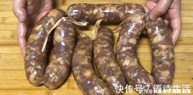 想灌香肠的要收藏！这配方我用了15年，没有腥味，腊肠嚼劲十足