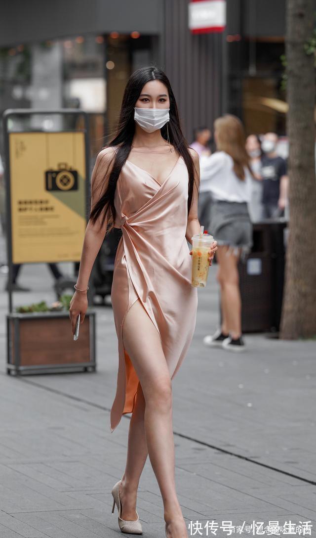 魅惑|连衣裙洋溢着时尚休闲感,凸显国际范,增添几分魅惑