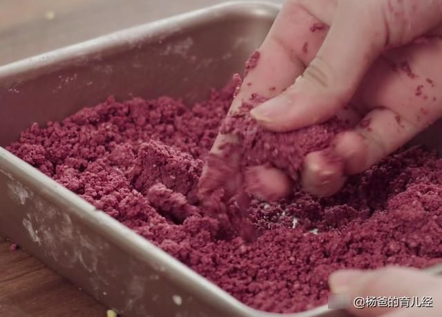 分享一款孩子爱吃的红豆松糕,香甜味美,松软营养,好吃又解馋