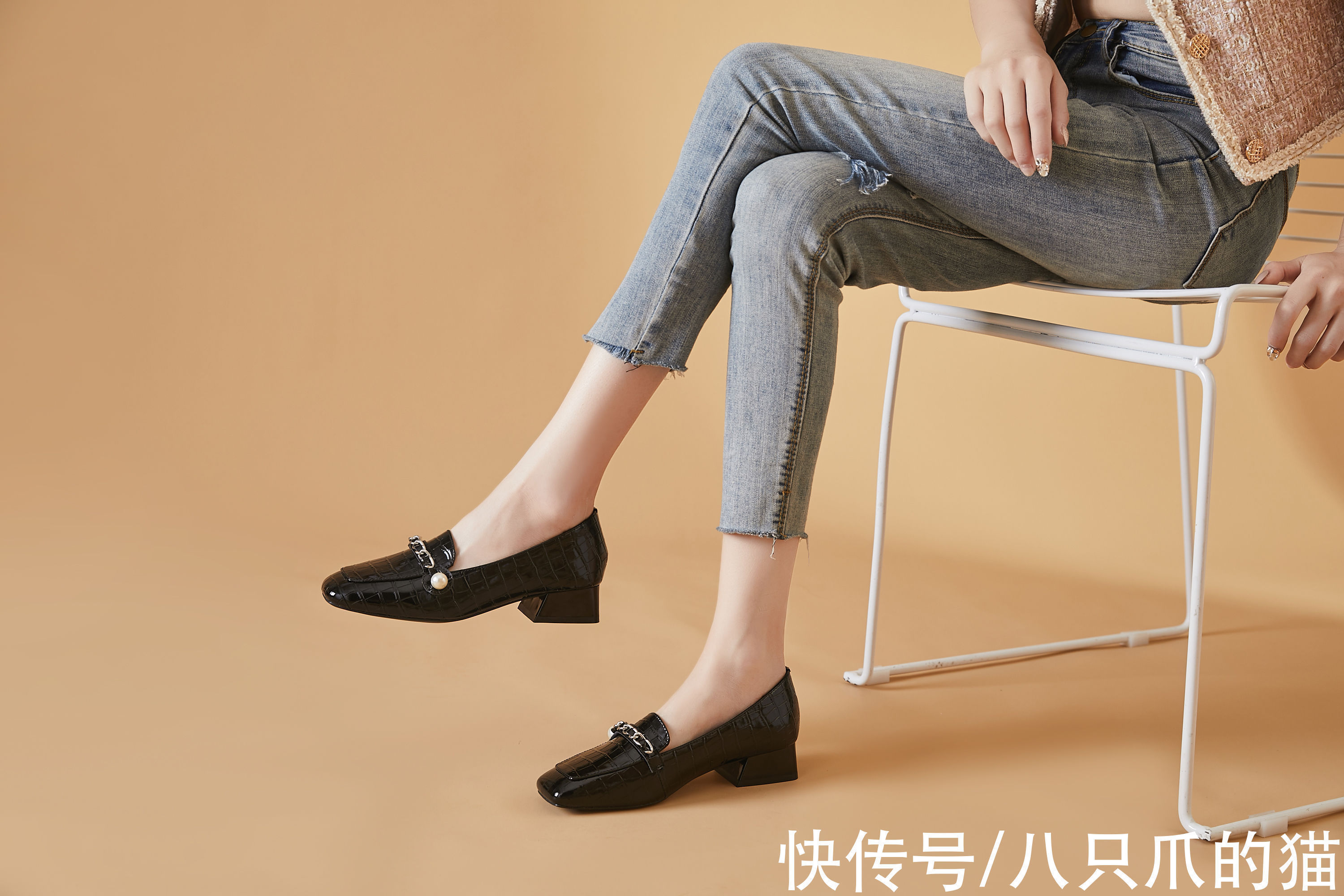 鞋子 hold不住高跟鞋就少穿，今秋流行乐福鞋，穿上你就知道有多舒服